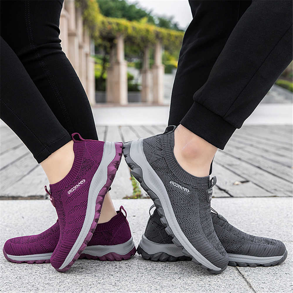 Sepatu Sneakers Pria Kasual Go - Sewing Industry ulasan dan harga