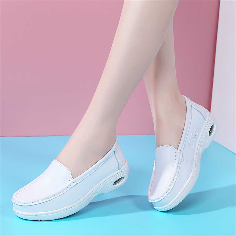 Sepatu Hak Sol Putih Chunky Se - Sewing Industry ulasan dan harga